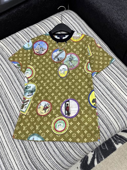 Louis Vuitton Early Autumn Vintage Print Short-Sleeved T-Shirt, Stylish and Classic