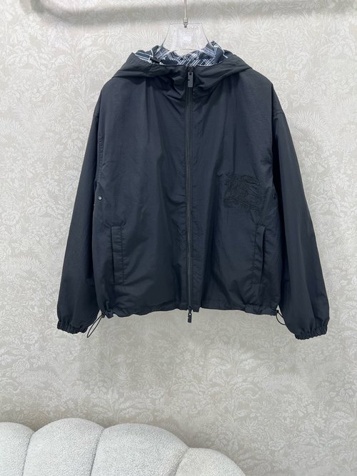 Burberry Double-Sided Casual Jacket with Checked Pattern and War Horse Embroidery