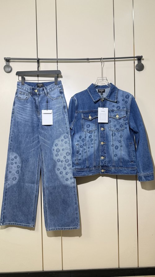 Chanel Classic Blue Jeans with Burned Flower Craft, High-Class Quality