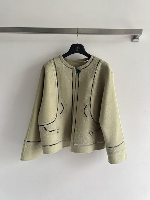 Hermes Cashmere Coat with Exquisite Embroidery, Graceful Appearance
