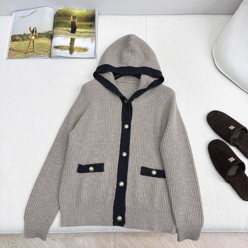 Brunello Cucinelli Italian Luxury Cashmere Hooded Coat with Classic Design