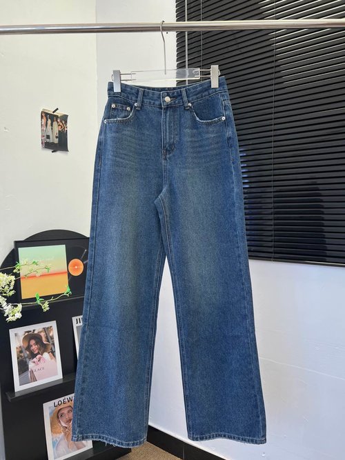 Louis Vuitton Back Pocket Printed Jeans, Comfortable and Distinctive