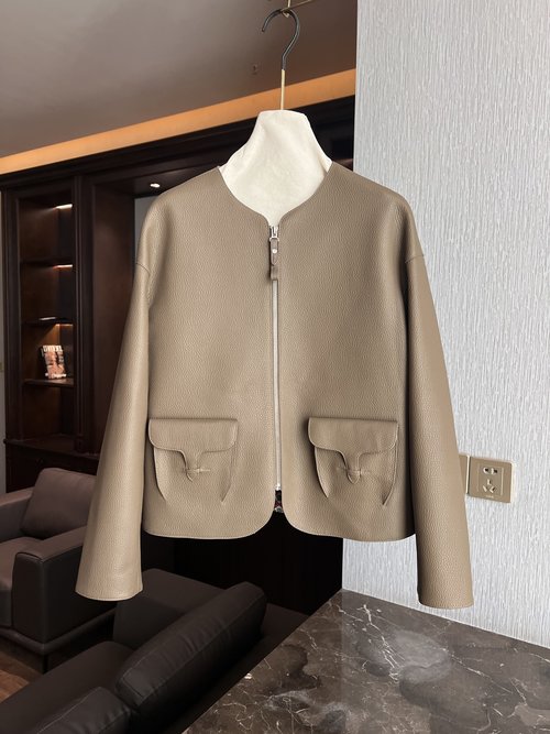 Hermes Exquisite Leather Jacket with Distinct Texture and Classic H Shape