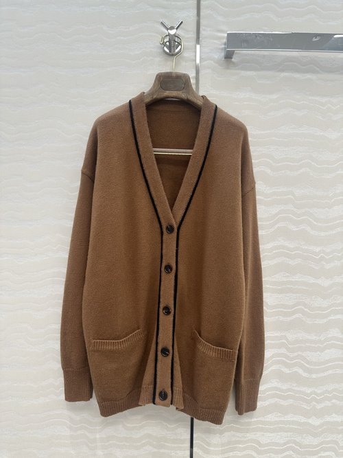 Loro Piana Exclusive Wool V-neck Cardigan with Contrast-color Craft