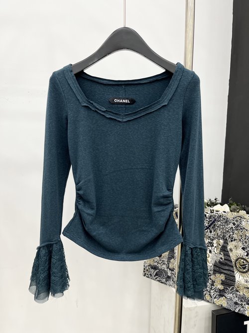 Chanel Vintage-inspired Round-neck Pullover with Coral Lace Cuffs