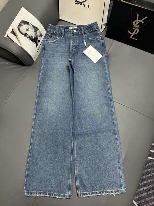 Chanel Loose Wide-Leg Jeans with Back Bag Embroidery