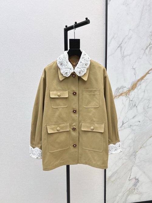 Valentino Sweet and Chic Lace-detachable Four-pocket Windbreaker