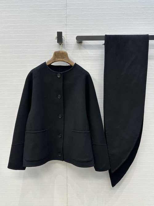 Loro Piana Exclusive Handmade Cashmere Coat with Detachable Scarf, Elegant Design