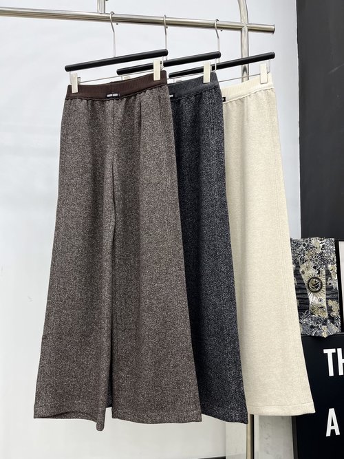 Miu Miu Comfortable and Fashionable High - Quality Relaxed Pants