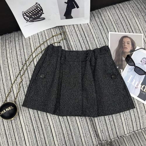 Prada High-end Wool Tweed Short Skirt Featuring a High-waisted Ruffle Design