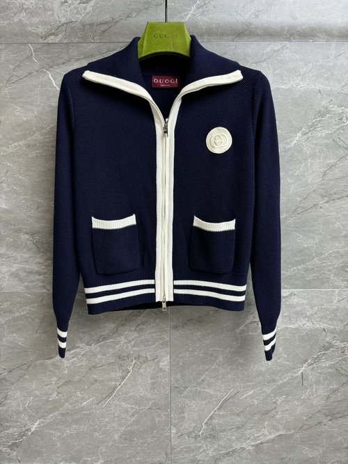 Gucci Retro Color Blocked Knitted Cardigan with Logo Emblem