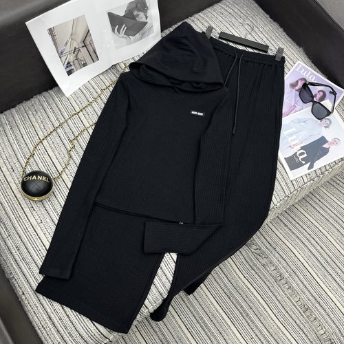 Miu Miu Recommended Early Autumn Hooded Knit Top with Wide-Leg Pants Set