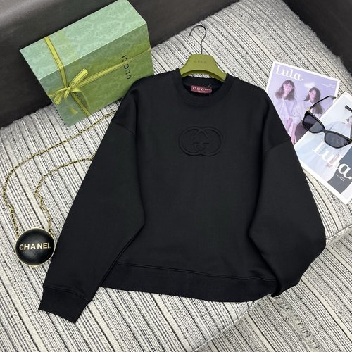 Gucci Custom Vintage-Style Cotton Pullover Hoodie with 3D Logo and Relaxed Fit