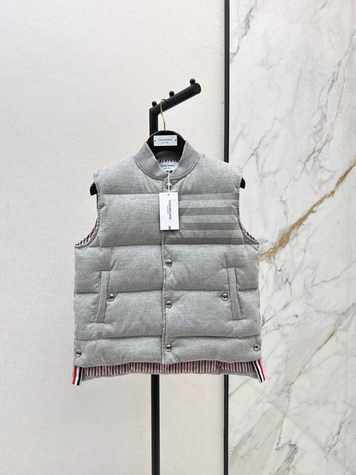 Thom Browne Wool Sleeveless Collared Down Jacket, Slimming and Comfortable