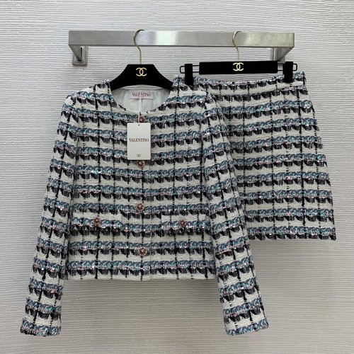 Valentino High-end Wool Blend Suit with V-pattern Lining and Sequins