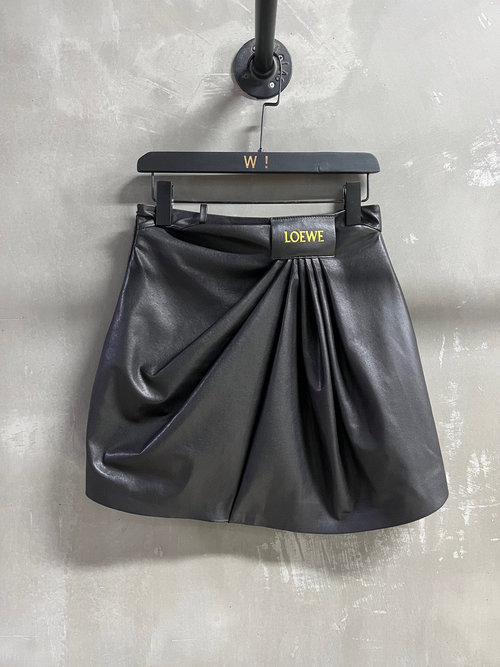 Loewe Elegant Leather Skirt, Sweet-Cool Style, Turkish Vegetable-Tanned Leather