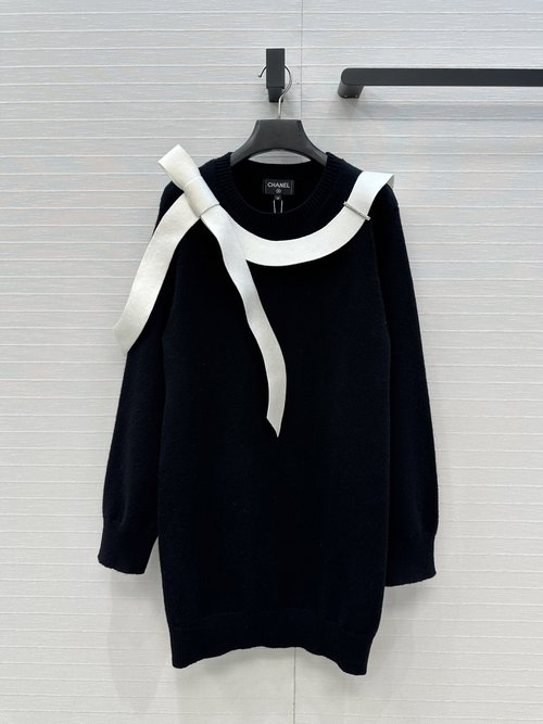 Chanel Exclusive Launch: Coco Knit Dress with Bowknot Decoration