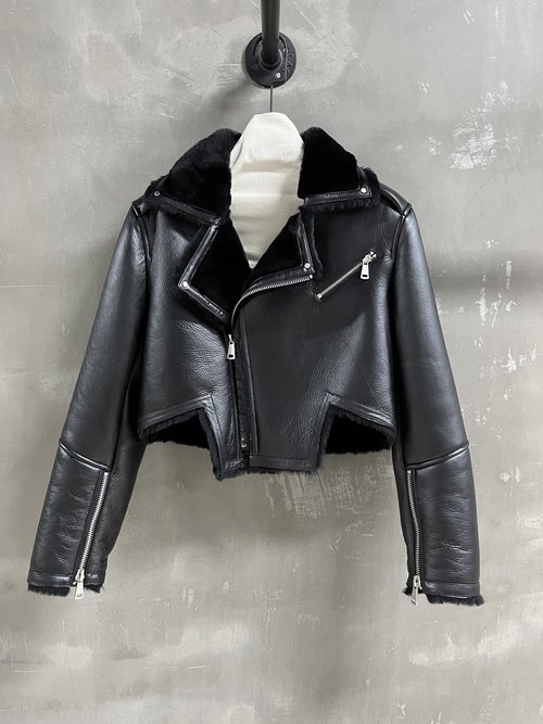 Miu Miu Stylish Fur-Trimmed Jacket with Classic Collar and Slimming Fit