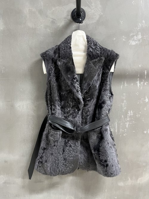 Loro Piana Timeless Sophistication Elegant Lambskin Coat