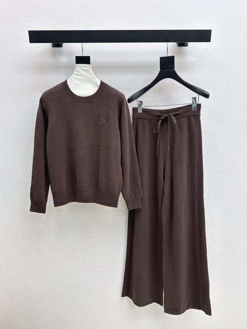 Max Mara High-End Minimalist Knit Set: Round-Neck Sweater and Straight-Leg Pants