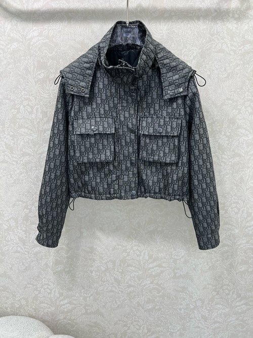 Gucci Elegant Grey D Logo Jacquard Short Coat with Sophisticated Appeal
