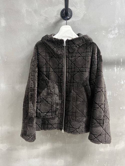 Chanel Stylish Fur and Leather Blend Garment: Simple and Elegant Design