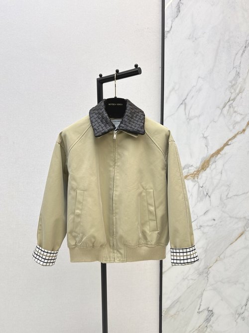 Bottega Veneta Barn - style Knit Collar Jacket, Stylish and Slimming