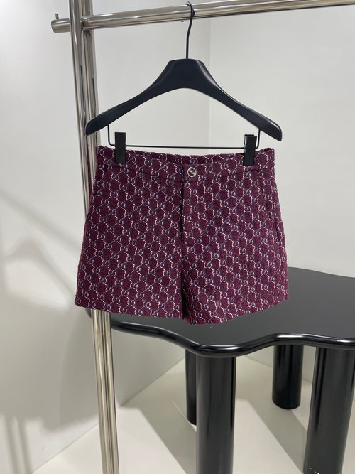 Gucci Premium Wool Jacquard Shorts with Harmonious Pattern, Versatile Wear