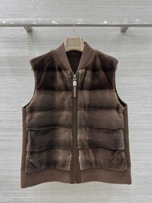 Brunello Cucinelli Exclusive Natural Mink Fur Vest with Cashmere Blend and Vintage Charm