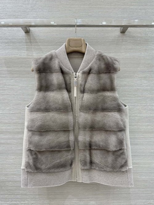 Brunello Cucinelli Exclusive Natural Mink Fur Vest with Cashmere Blend and Retro Appeal