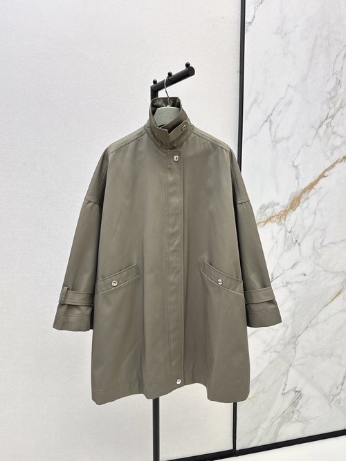 Hermes Exclusive Vintage Green Trench Coat with Loho - Printed Lining