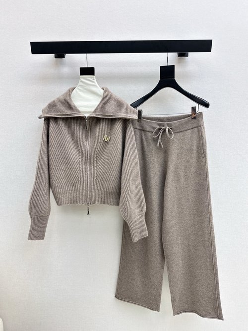 Max Mara Exclusive Wool Set: Lazy Style, Melange Color, Elastic and Versatile