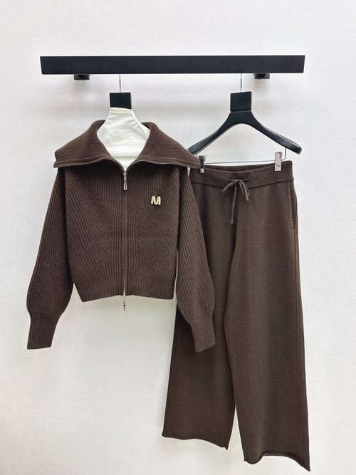 Max Mara Exclusive Wool Set: Lazy Style, Melange Color, Elastic and Versatile