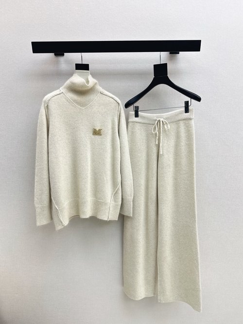 Max Mara Lazy-style Melange Wool Suit for Practical Use