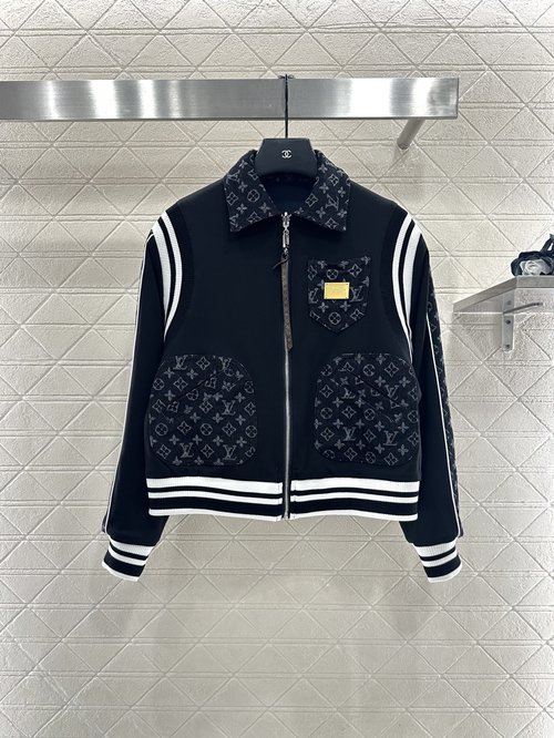 Louis Vuitton Reversible Jacquard Denim Jacket Featuring Four-leaf Clover Pattern, Stylish and Comfortable
