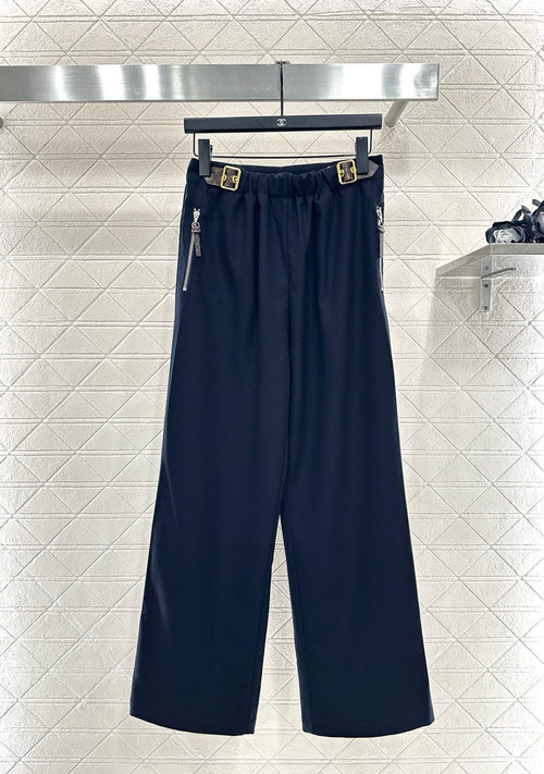 Louis Vuitton Zip-Up Leather Buckle Jacket and Pants Set with Four-Leaf Clover Decorations