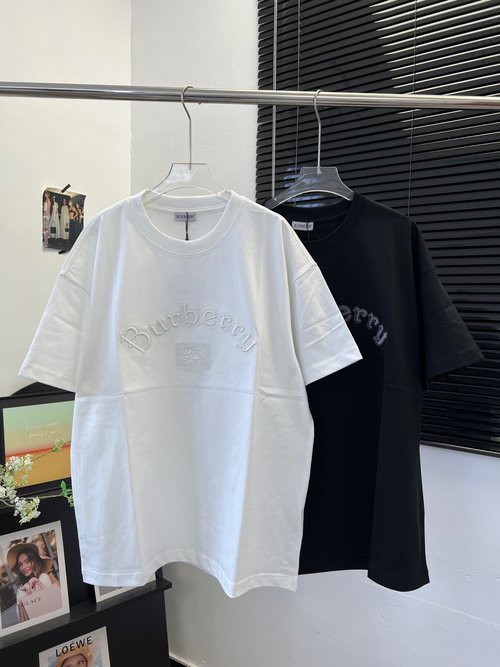 Burberry New Release: Breathable Cotton Tee with Horse Embroidery, Relaxed Style