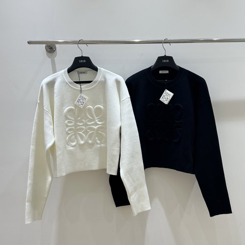 Loewe Solid Color Wool Pullover Sweater with Premium Relief Pattern, Two Color Options