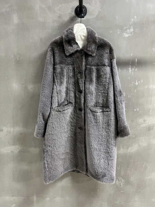Max Mara Versatile Fur and Wool Blend Garment