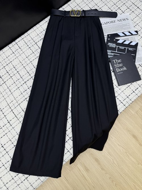 Valentino Classic Pleated Wool Blend Casual Pants with Logo Belt, Timeless Elegance