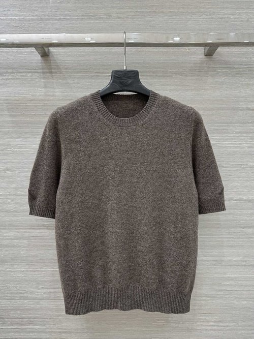 Loro Piana Elegant Short-Sleeve Cashmere Top with Lace Floral Embellishments