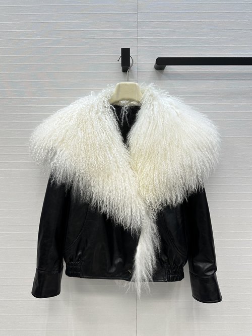 Alaia Stylish Fur-Collar Leather Jacket with Classic Motorcycle Silhouette