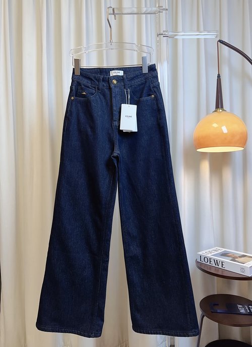 Celine New Hardware Embroidered Logo Fleece Jeans, Wide-leg and Stylish