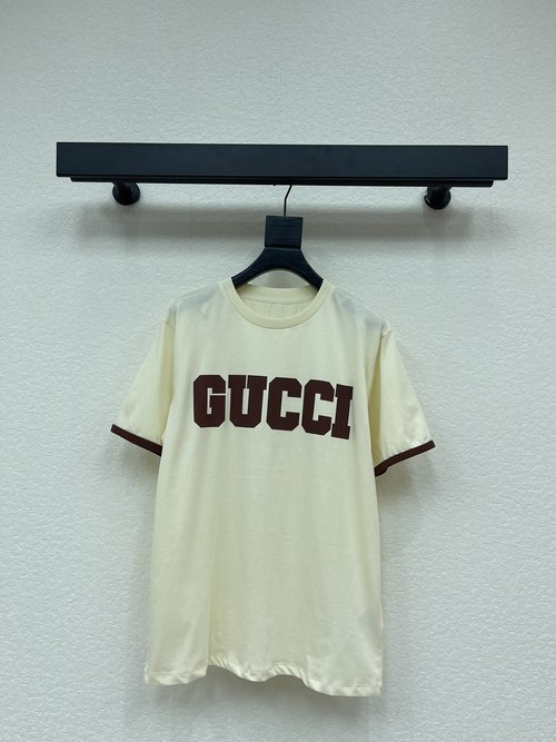 Gucci Color-Blocked Letter Print Short Sleeve T-Shirt, High-Density and Stylish