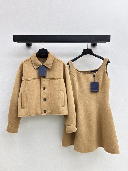 Louis Vuitton Double-Faced Wool Coat with Lapel - Sophisticated and Timeless Design