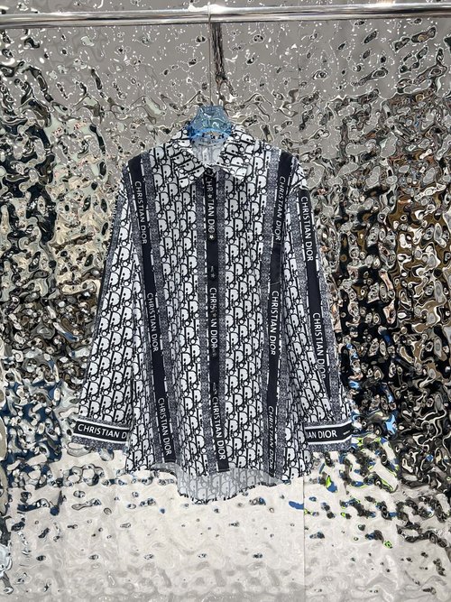 Dior Popular Full-Logo Shirt Made of Soft and Shiny Fabric