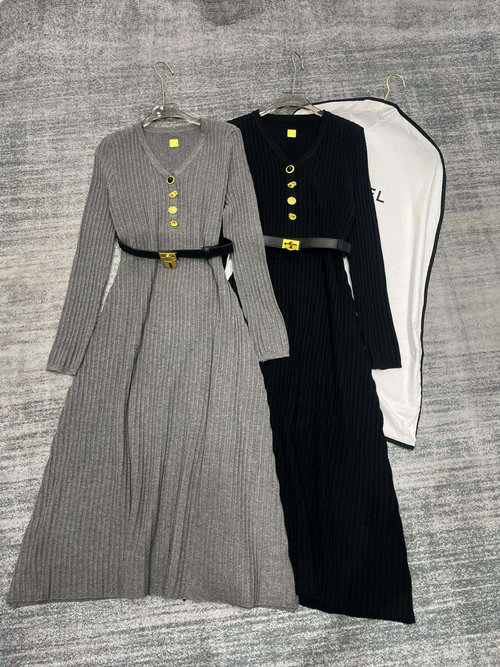 Schiaparelli Irregular-button V-neck Knitted Belted Long Dress