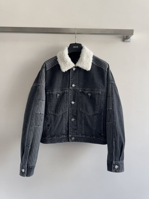 Dior Denim Jacket with Lamb Wool and Bee Embroidery for a Stylish Appearance