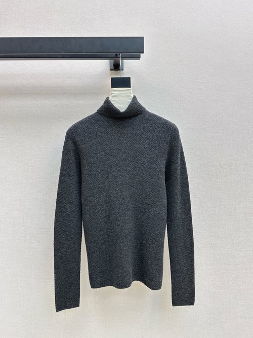 Loro Piana Soft Wool High-Neck Sweater with Herringbone Pattern for Daily Wear