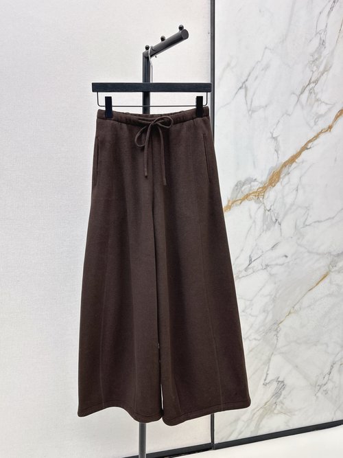 Brunello Cucinelli Casual Straight-Leg Trousers with Narrow Elastic Waistband